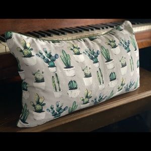 Cactus / Succulent Throw Pillow